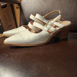 Elegant Women's Cream Heeled Sandals